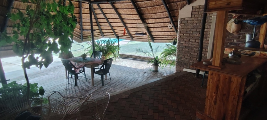 4 Bedroom Property for Sale in Flamwood North West